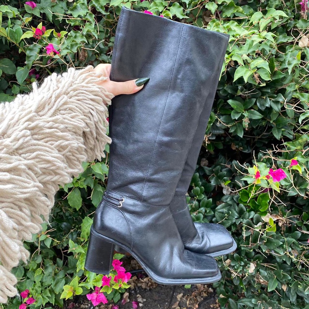 Vintage 1990s Bakers Leather Mid Calf Chunky Heel Boots